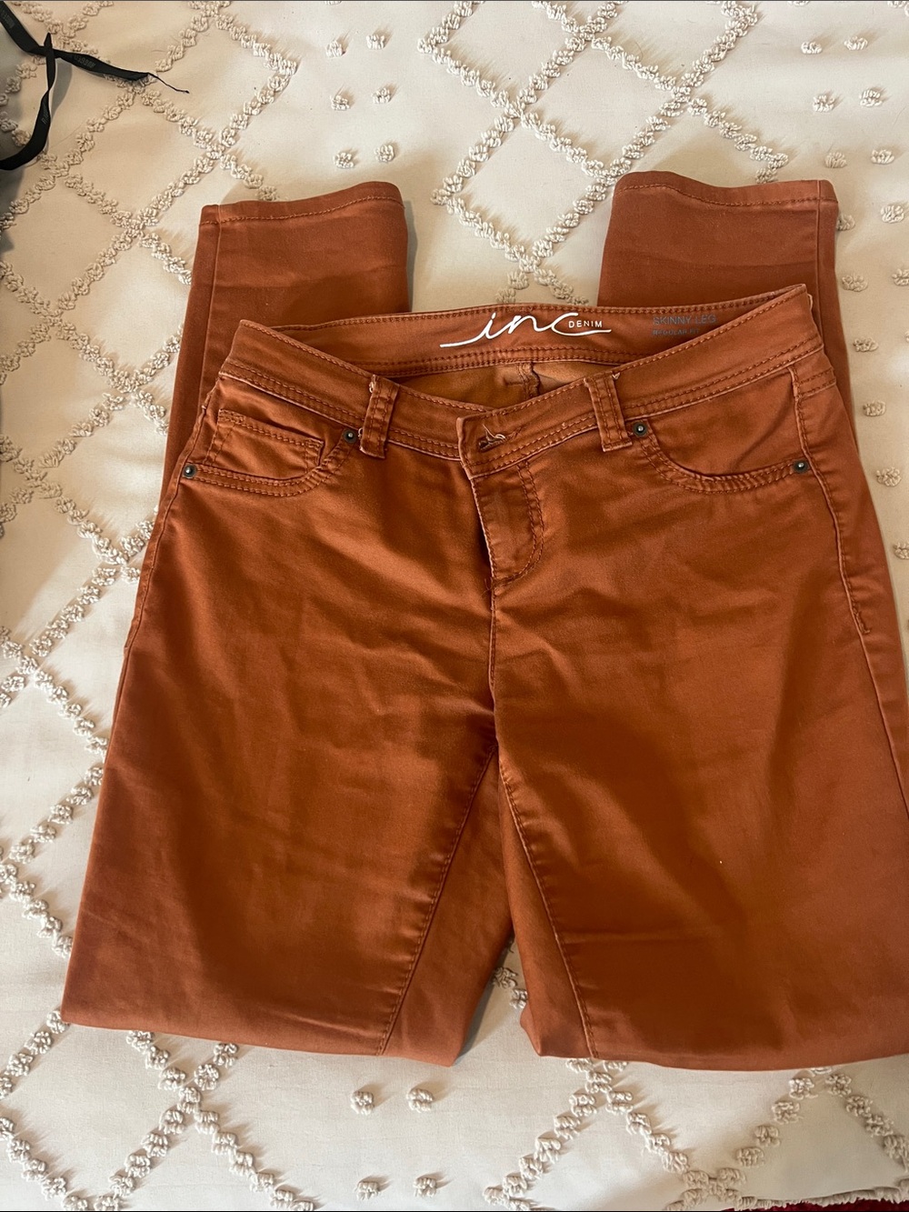 Women's Rust Skinny Jeans - Slim Cut